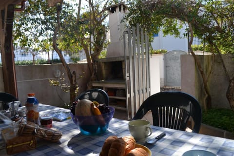 Restaurant/places to eat, Dining area