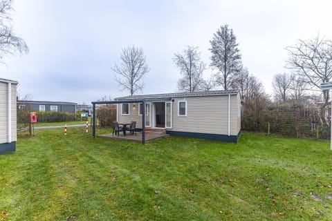 Welcome in - Chalet 'Vogel', Camping de Duinhoeve Burgh-Haamstede - Huisdiervrij Chalet in Renesse