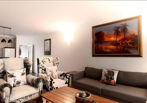 Lounge or bar, Dining area