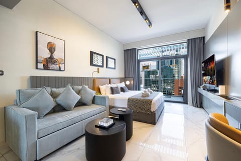 Bed, TV and multimedia, Bedroom
