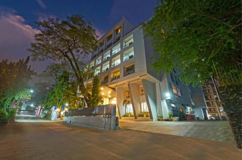 Property building, Facade/entrance