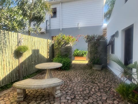 Meurant Self Catering Family Cottage Villa in Western Cape