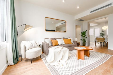 Communal lounge/ TV room, Living room