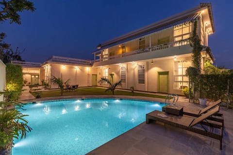 Property building, Garden view, Swimming pool