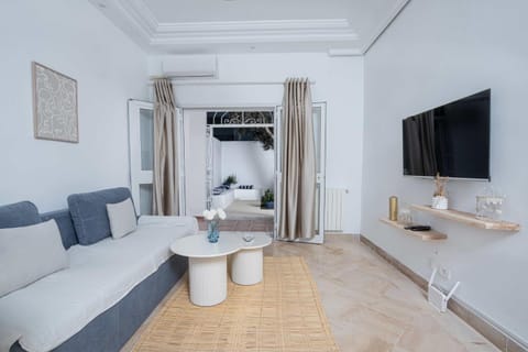 Communal lounge/ TV room, TV and multimedia, Living room