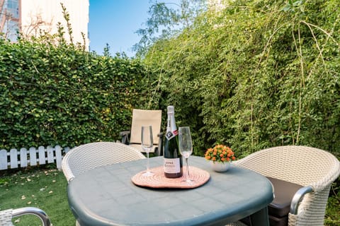 Patio, Day, Garden, Garden, Balcony/Terrace, Balcony/Terrace, Dining area