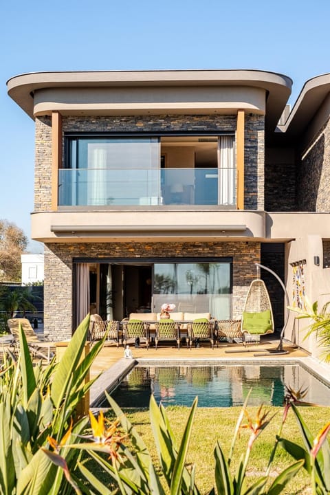 Billiard, Swimming pool