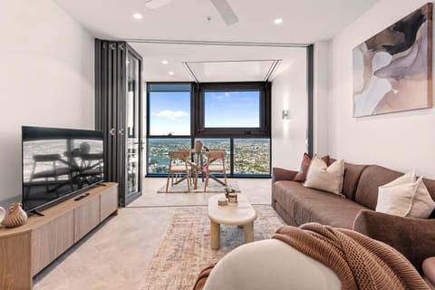 Natural landscape, TV and multimedia, Living room, Seating area, Sea view