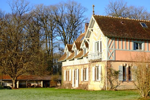 Property building, Garden, Garden view