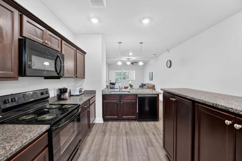 Cozy Modern Apartment in Savannah Apartment in Savannah