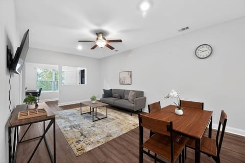 Sleek Apartment With Fitness Center Apartment in Savannah