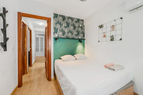 Bright & Spacious Apartment Near the Beach Apartment in Malaga