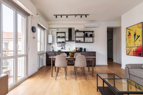 Kitchen or kitchenette, Living room, Dining area