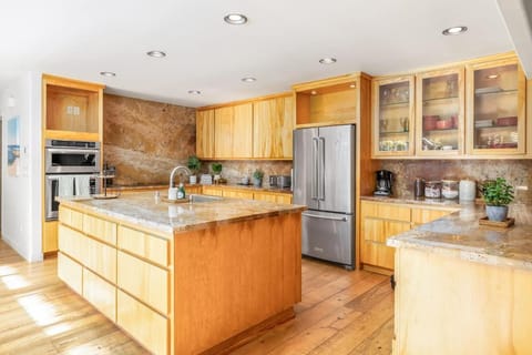 Carlsbad Zen - Large Pool House in Carlsbad