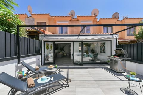 Day, Balcony/Terrace, Seating area, sunbed