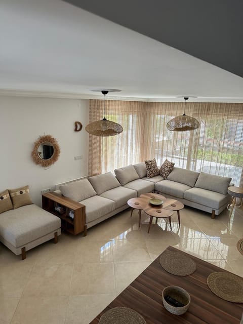 Detached house with pool in Alaçatı Villa in Alaçatı