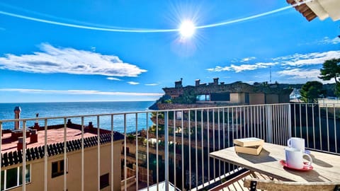 View (from property/room), Balcony/Terrace, Sea view