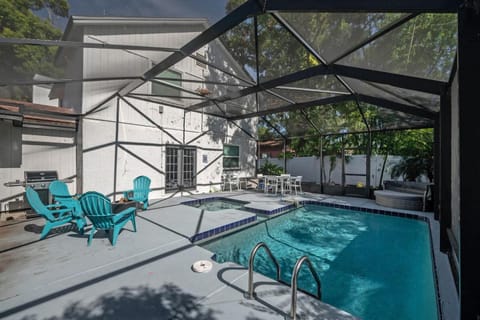 Swimming pool