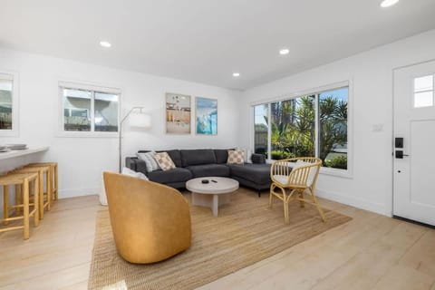 Carlsbad Bungalow Large Backyard House in Carlsbad