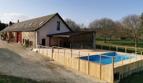 Property building, Swimming pool