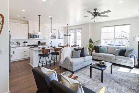 Living room, Family