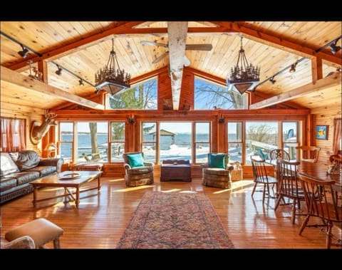 Living room, Lake view