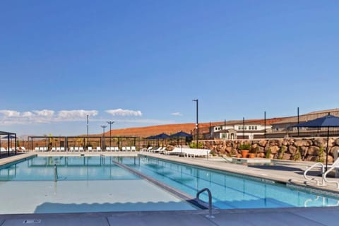 Swimming pool, Family