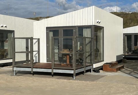 Property building, Day
