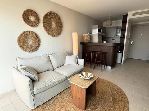 Résidence Les Terrasses du Large - maeva Home - Appartement vue mer panoramique 2 pièces 4 personnes - Prestige - super Home MAE-1073 Apartment in Sanary-sur-Mer