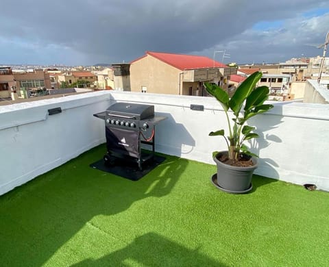 BBQ facilities, View (from property/room), Balcony/Terrace