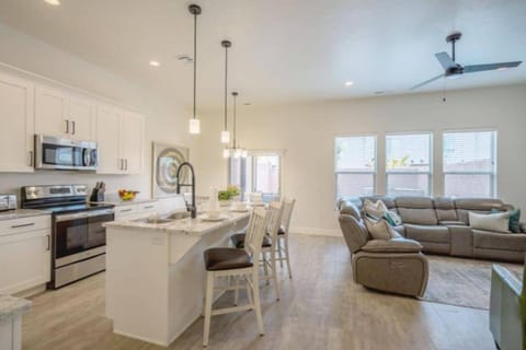 Dining area, Family, furniture