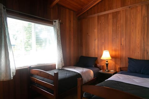 North Shore Retreat House in Mokuleia