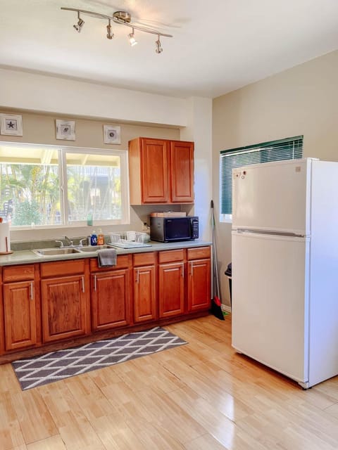 North Shore Bungalow House in Mokuleia