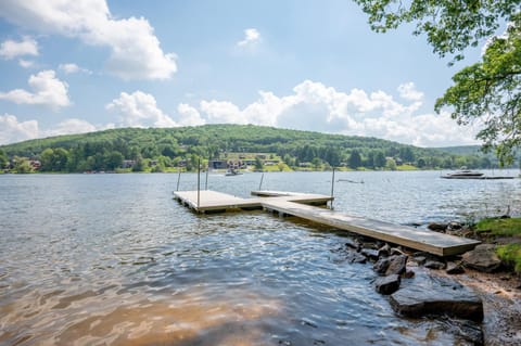 Alpine Dreaming by Railey Vacations House in McHenry