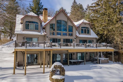 Alpine Dreaming by Railey Vacations House in McHenry