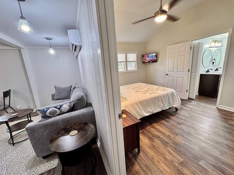 The White Brick Escape House in Port Royal