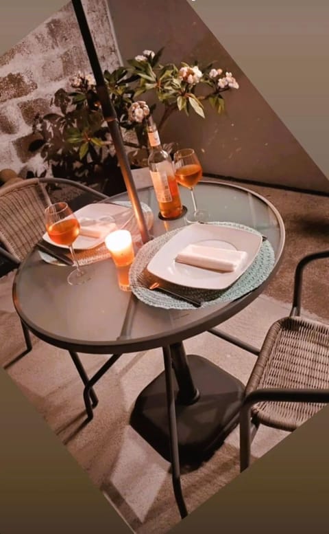 Patio, Dining area