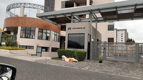 Depto Amplio y Acogedor en Metropolis, El Refugio Apartment in Santiago de Queretaro