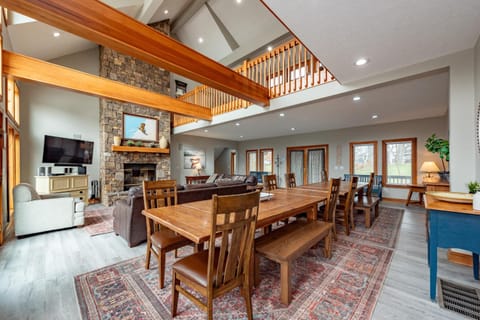 American Eagle Lodge by Railey Vacations House in McHenry