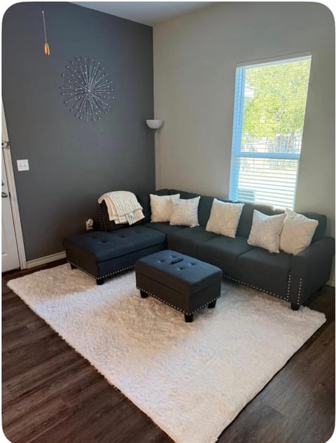 Beautiful modern 3 bed 2 bath House in Fort Worth