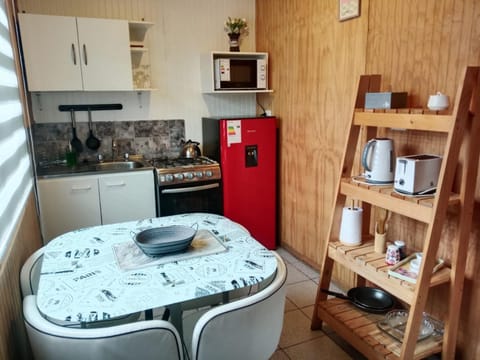 Coffee/tea facilities, Kitchen or kitchenette, oven, toaster
