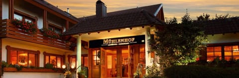 Property building, Restaurant/places to eat