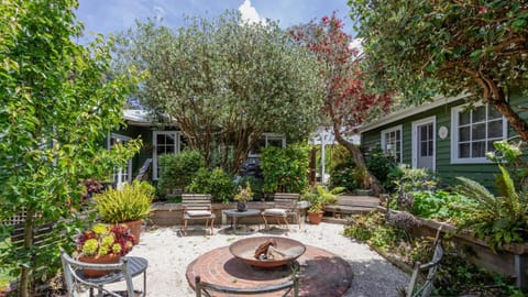 Garden, Inner courtyard view