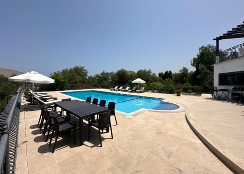 Patio, Day, Pool view, Swimming pool, Swimming pool, sunbed