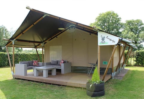 Property building, Facade/entrance, Off site