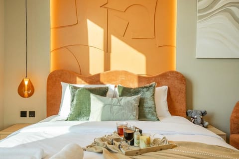 Stylish 2BHK Central Marina Rooftop Pool DEC T1 601 Apartment in Dubai