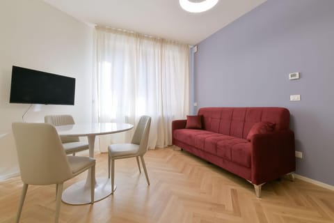 TV and multimedia, Living room, Dining area