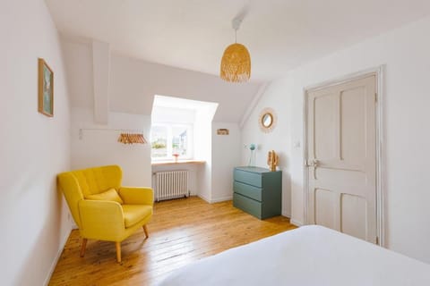 Charmante maison en plein centre du village House in Paimpol