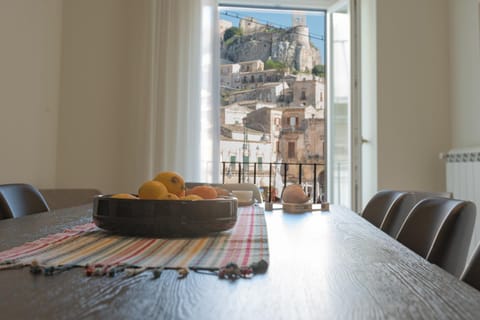 Dining area, City view