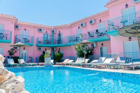 Balcony/Terrace, Pool view, Swimming pool